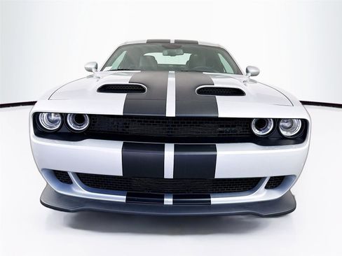 Used 2023 Dodge Challenger SRT Hellcat w/ Driver Convenience Group image 2