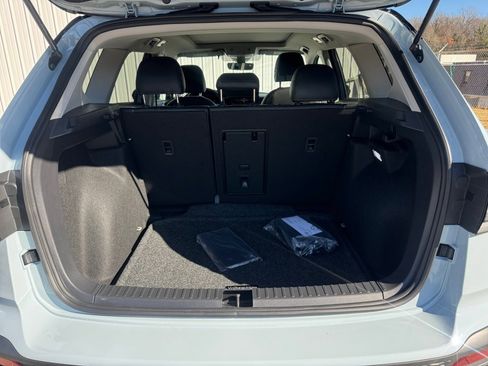 New 2026 Volkswagen Taos SE image 15