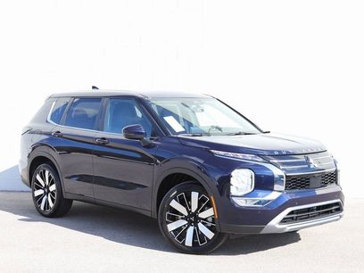 New 2025 Mitsubishi Outlander SE
