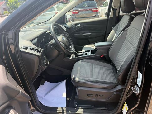 Used 2017 Ford Escape Titanium AWD/4WD image 19