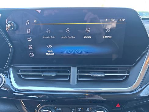 Used 2024 Chevrolet Trax ACTIV w/ Driver Confidence Package image 22