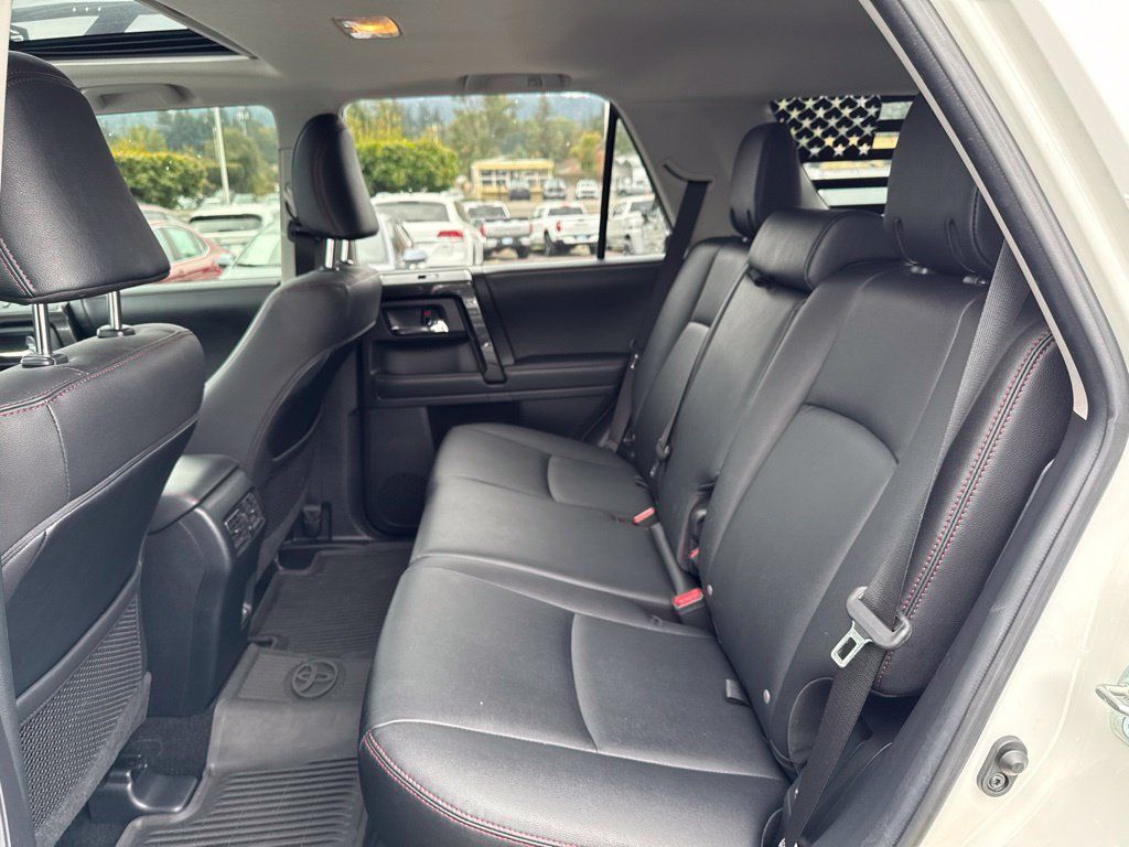 Used 2022 Toyota 4Runner TRD Off-Road Premium w/ Moonroof Package AWD/4WD image 6