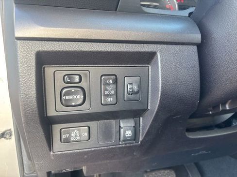 Used 2015 Toyota Tundra SR5 image 25