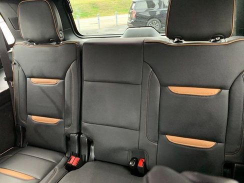 Certified 2024 GMC Yukon AT4 image 9