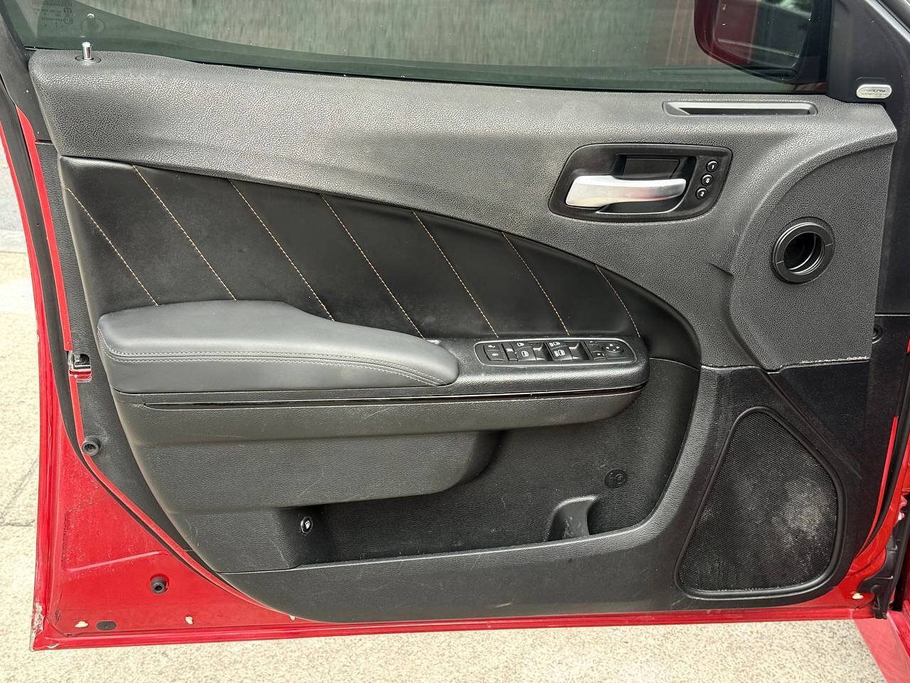 Used 2017 Dodge Charger R/T RWD image 13