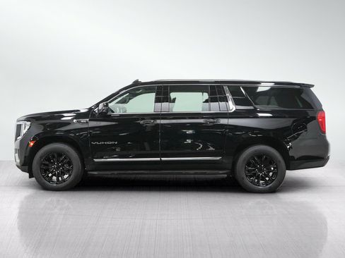 Used 2021 GMC Yukon XL SLT w/ Rear Media and Nav Package AWD/4WD image 2