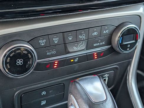 Used 2020 Ford EcoSport Titanium image 35