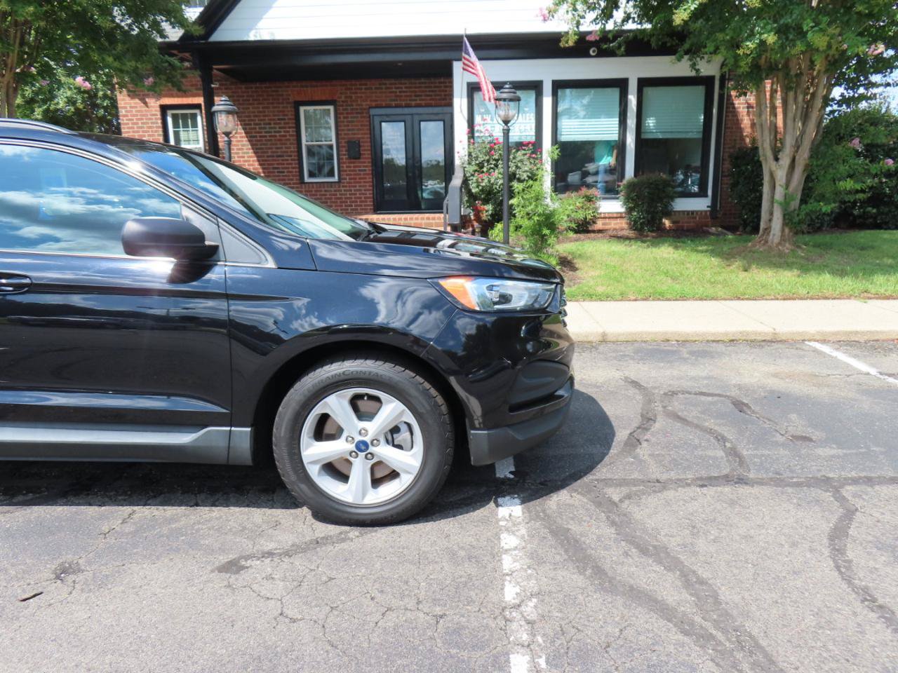 Used 2021 Ford Edge SE FWD image 10