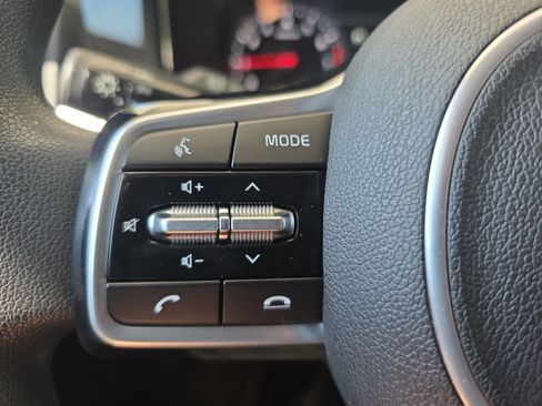 Certified 2021 Kia Sorento LX FWD image 24