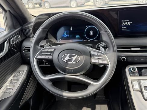 Used 2023 Hyundai Palisade Calligraphy image 16
