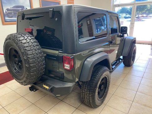 Used 2016 Jeep Wrangler Sport AWD/4WD image 6