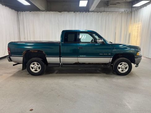 Used 1997 Dodge Ram 1500 Truck 4x4 Club Cab image 3