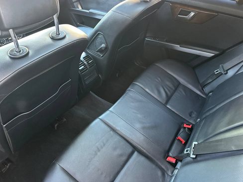 Used 2013 Mercedes-Benz GLK 350 4MATIC image 11