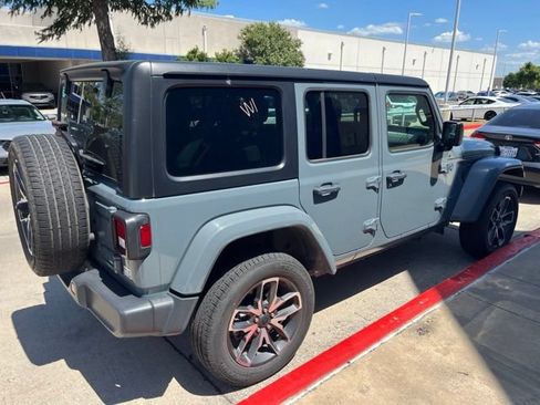 Used 2024 Jeep Wrangler Unlimited AWD/4WD image 6