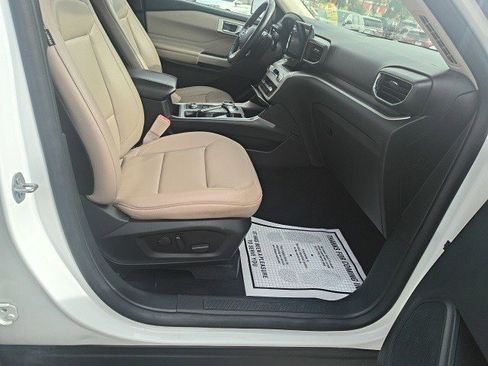 Used 2020 Ford Explorer XLT w/ Equipment Group 202A image 20