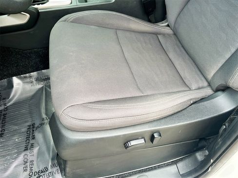 Used 2022 Nissan Frontier SV image 18