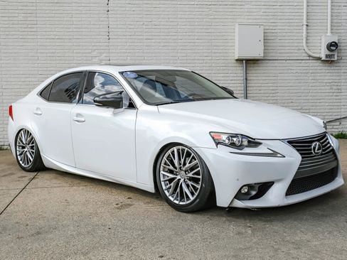 Used 2015 Lexus IS 250 w/ Navigation System Package RWD image 5
