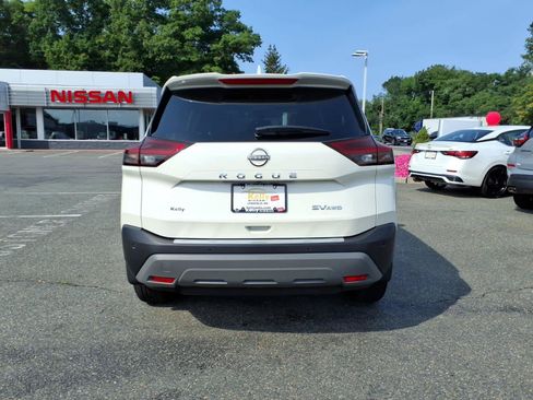Used 2023 Nissan Rogue SV w/ SV Premium B Package AWD/4WD image 6