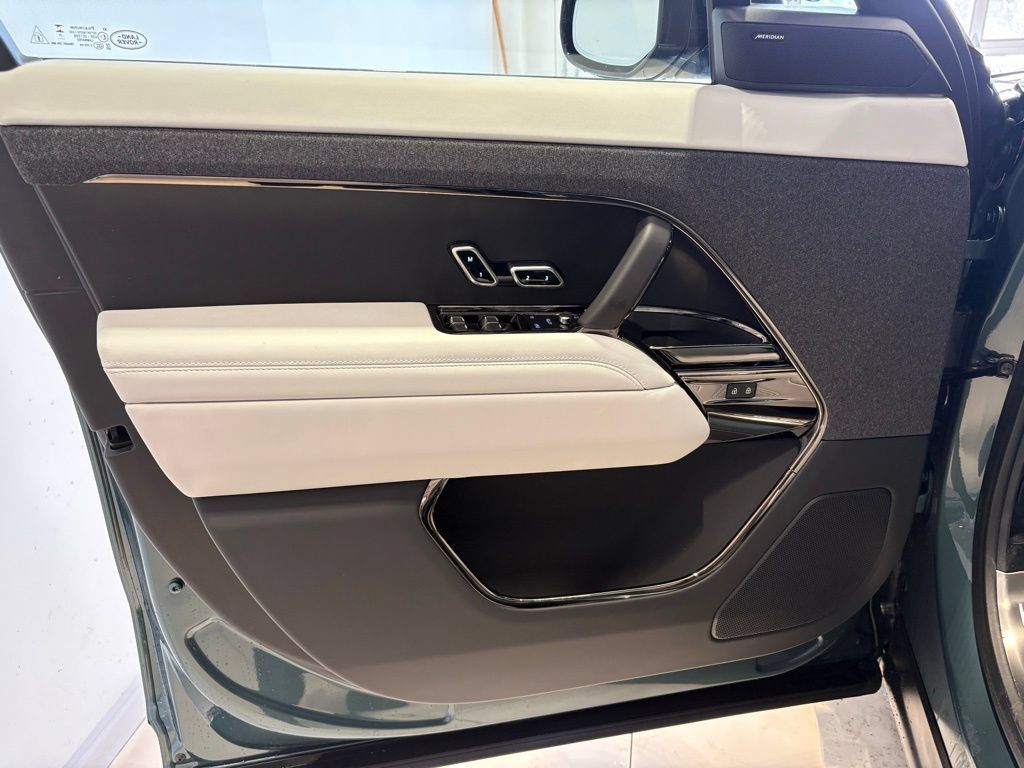 New 2026 Land Rover Range Rover Sport SE AWD/4WD image 25