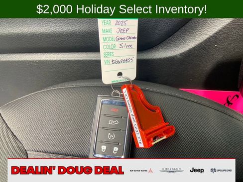 New 2025 Jeep Grand Cherokee L Laredo w/ Luxury Tech Group I image 31