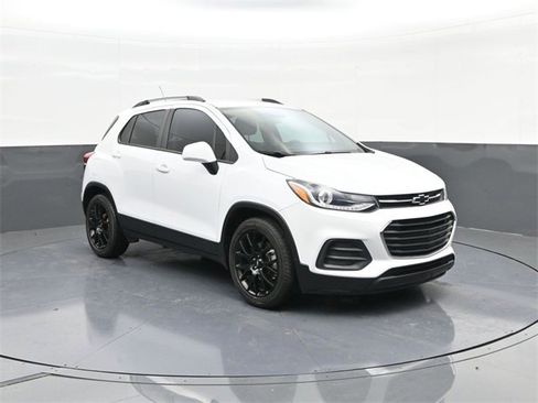 Used 2021 Chevrolet Trax LT w/ Sport Edition image 22