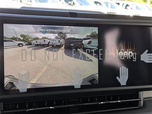 New 2025 Jeep Gladiator Sport image 19