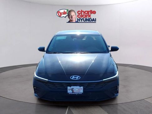 New 2026 Hyundai Elantra Hybrid FWD image 8