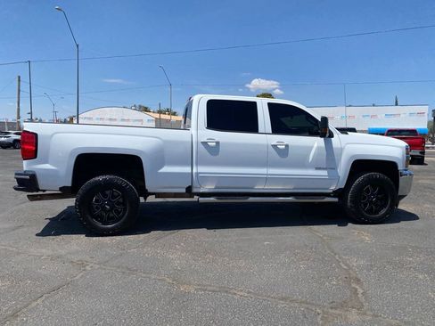 Used 2018 Chevrolet Silverado 2500 LT w/ LT Convenience Package RWD image 5
