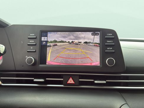 Used 2025 Hyundai Elantra SE FWD image 19