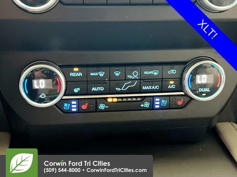 Used 2020 Ford Expedition Max XLT w/ Equipment Group 202A AWD/4WD image 9