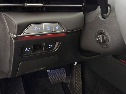 Used 2025 Genesis GV80 2.5T Prestige image 23