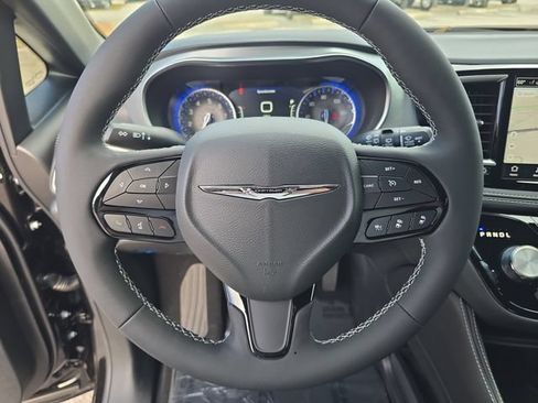 New 2026 Chrysler Pacifica Limited w/ S Appearance Package FWD image 27