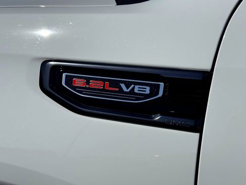 Used 2021 GMC Sierra 1500 AT4 image 3