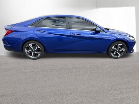 Used 2023 Hyundai Elantra Limited image 6
