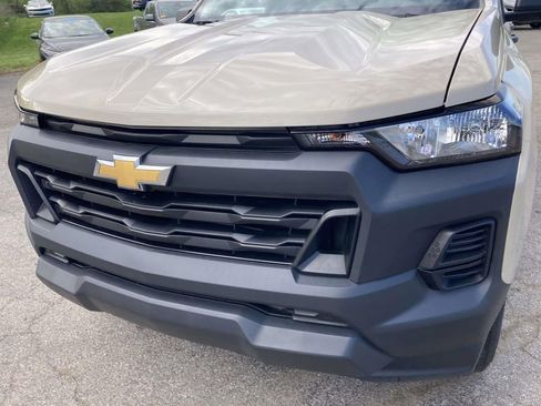 Used 2023 Chevrolet Colorado W/T image 9