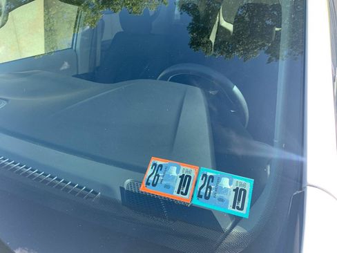 Used 2017 Chrysler Pacifica LX FWD image 8