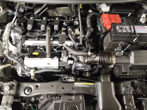 Used 2025 Nissan Versa S w/ Trunk Package FWD image 30