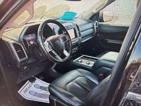 Used 2019 Ford Expedition Max Platinum image 3