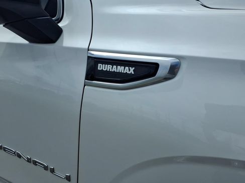 Used 2022 GMC Yukon XL Denali RWD image 10