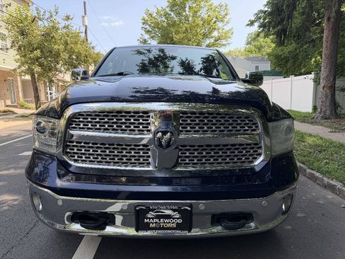 Used 2015 RAM 1500 Laramie w/ Convenience Group AWD/4WD image 3