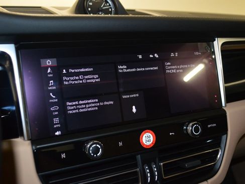 New 2026 Porsche Macan AWD/4WD image 27