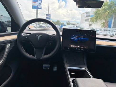 Used 2024 Tesla Model Y Performance AWD/4WD image 13