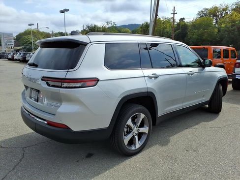 New 2025 Jeep Grand Cherokee L Limited image 4