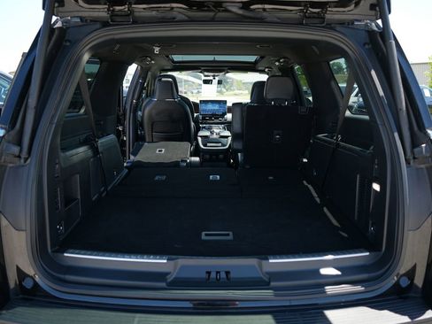 Used 2023 Lincoln Navigator L Reserve AWD/4WD image 28