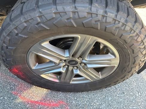 Used 2020 Ford F150 XLT w/ Equipment Group 302A Luxury AWD/4WD image 7