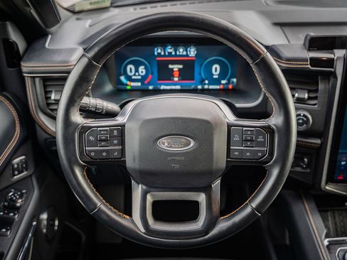 Certified 2023 Ford Expedition Platinum image 32