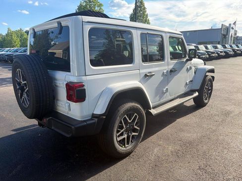 New 2026 Jeep Wrangler Unlimited Sahara AWD/4WD image 2
