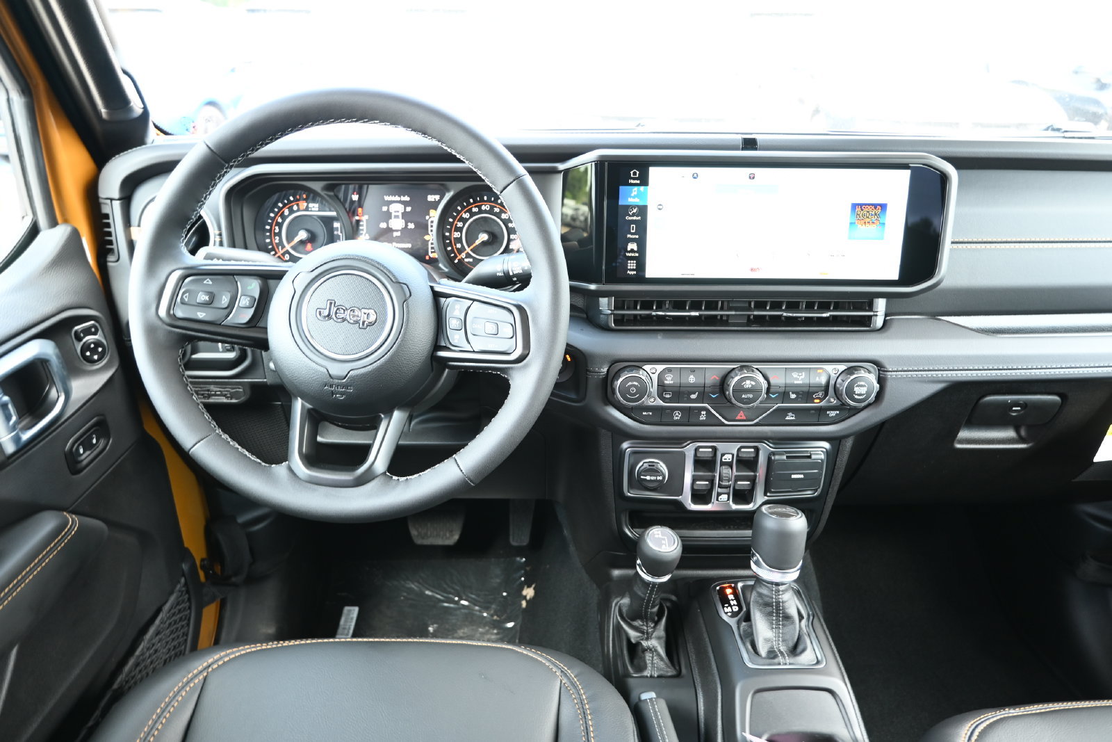 New 2026 Jeep Gladiator Sport AWD/4WD image 25