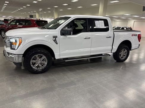 Used 2021 Ford F150 XLT w/ Equipment Group 302A High AWD/4WD image 4