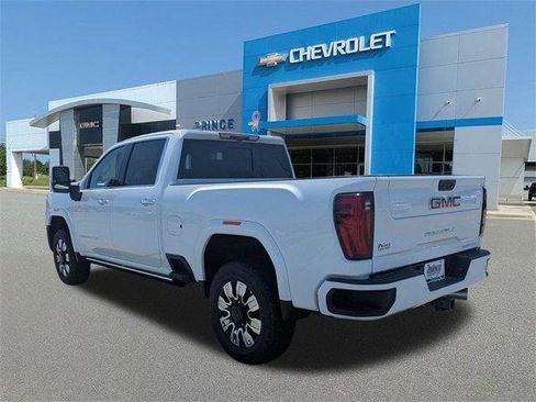 New 2025 GMC Sierra 2500 Denali w/ Denali Reserve Package image 8